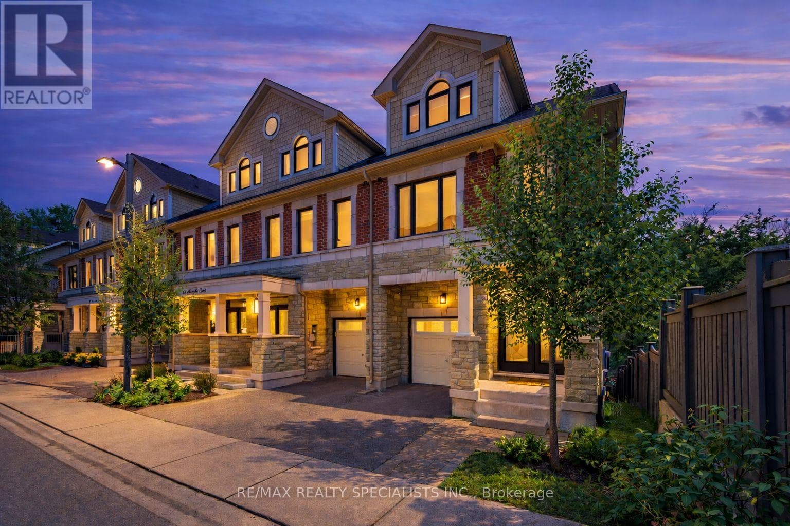 Row / Townhouse – 57 HIAWATHA COURT, Vaughan – photo 1