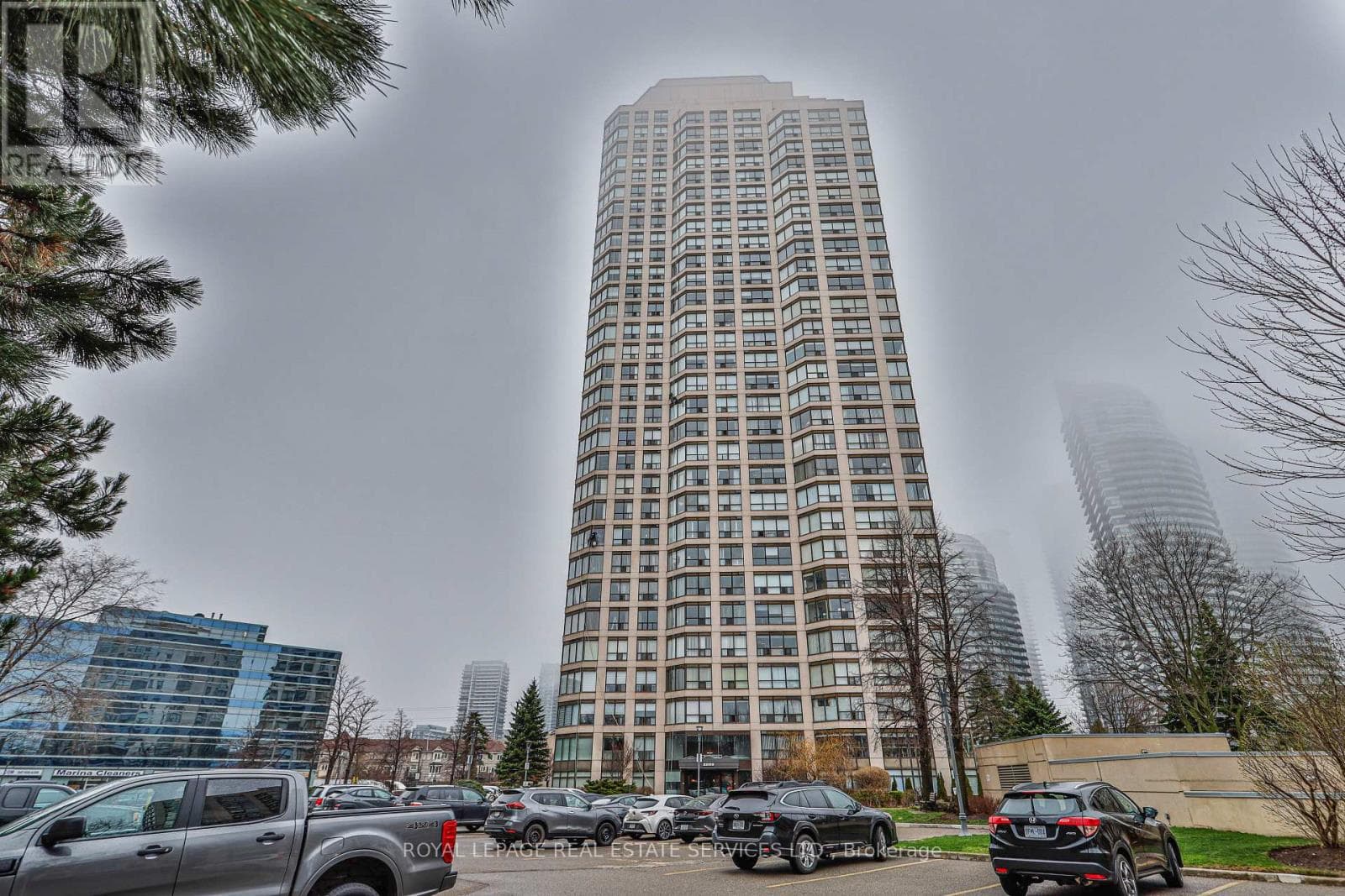 Apartment – 2006 - 2269 LAKE SHORE BOULEVARD W, Toronto – photo 1