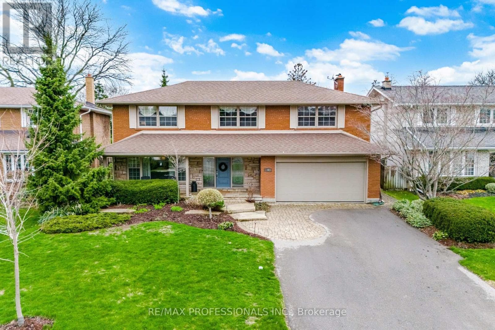 House – 16 CHERRY POST CRESCENT, Toronto – photo 1