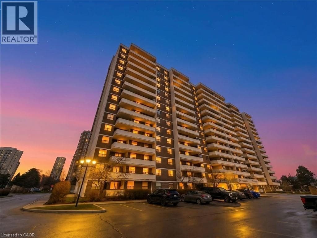 Apartment – 3 LISA Street Unit# 506, Brampton – photo 1