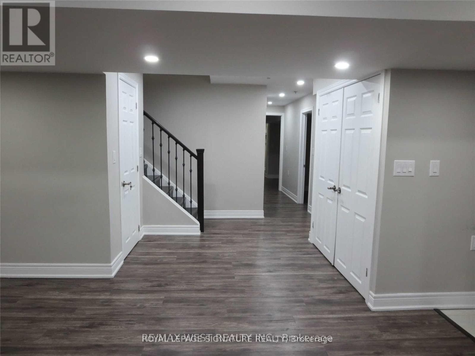 House – BSMT - 6 VENUE ROAD, Brampton – photo 1