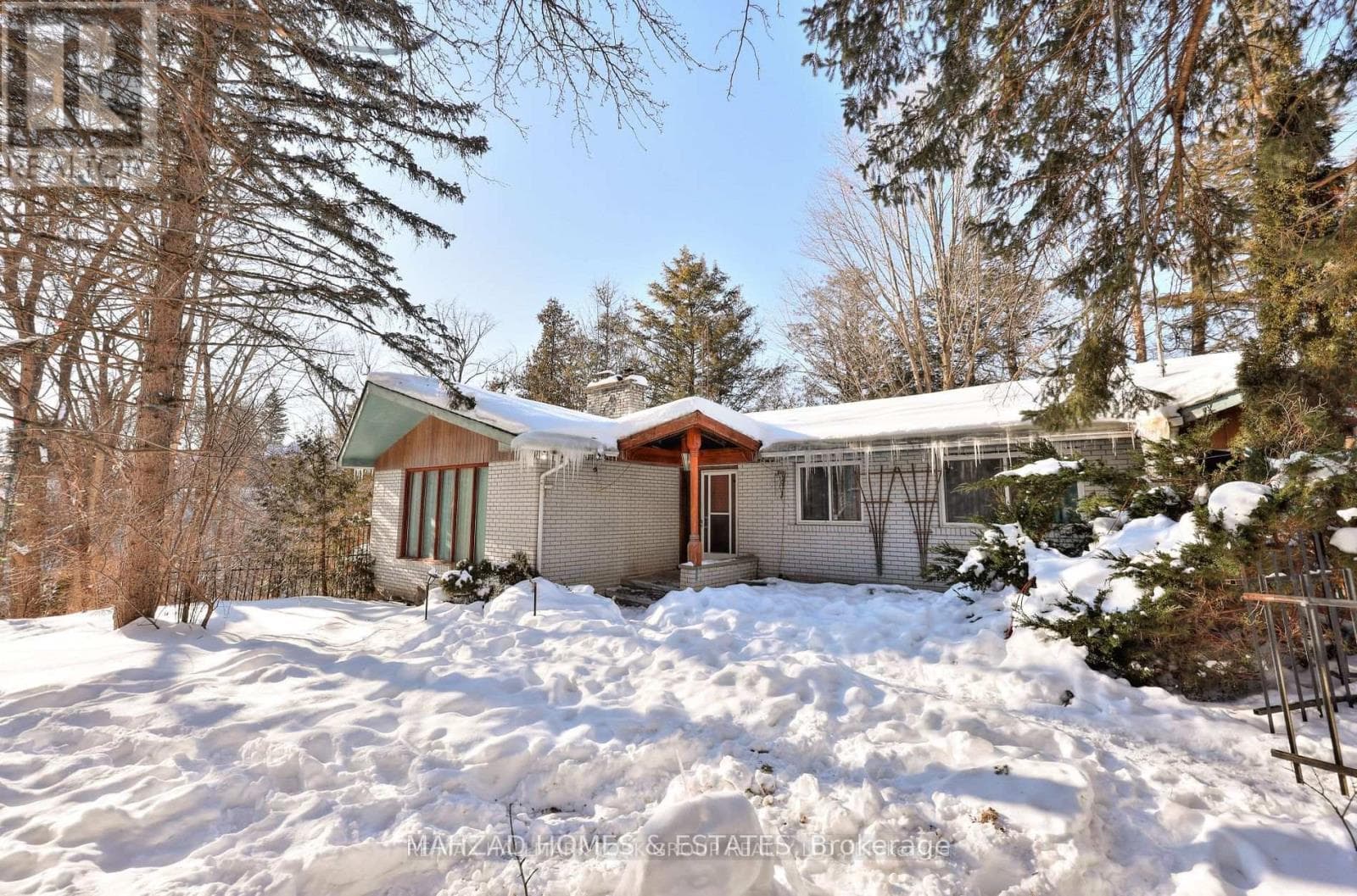 House – 74 BIRCH AVENUE, Richmond Hill – photo 1