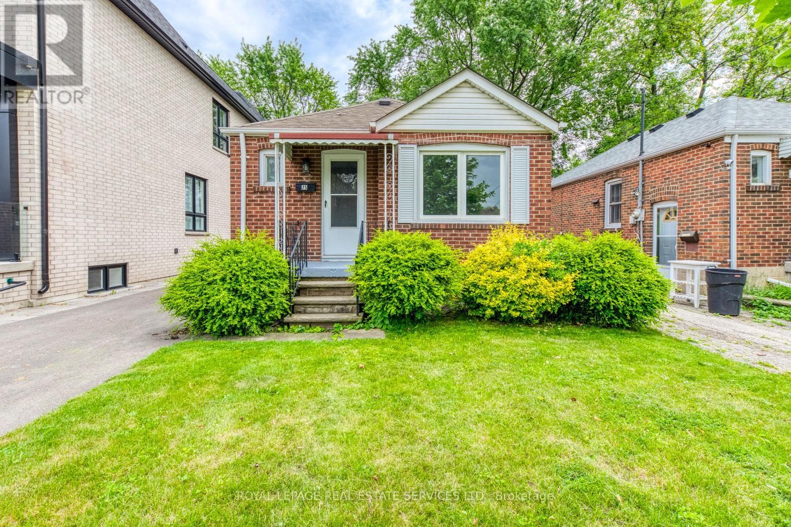 House – 75 ELMA STREET, Toronto – photo 1