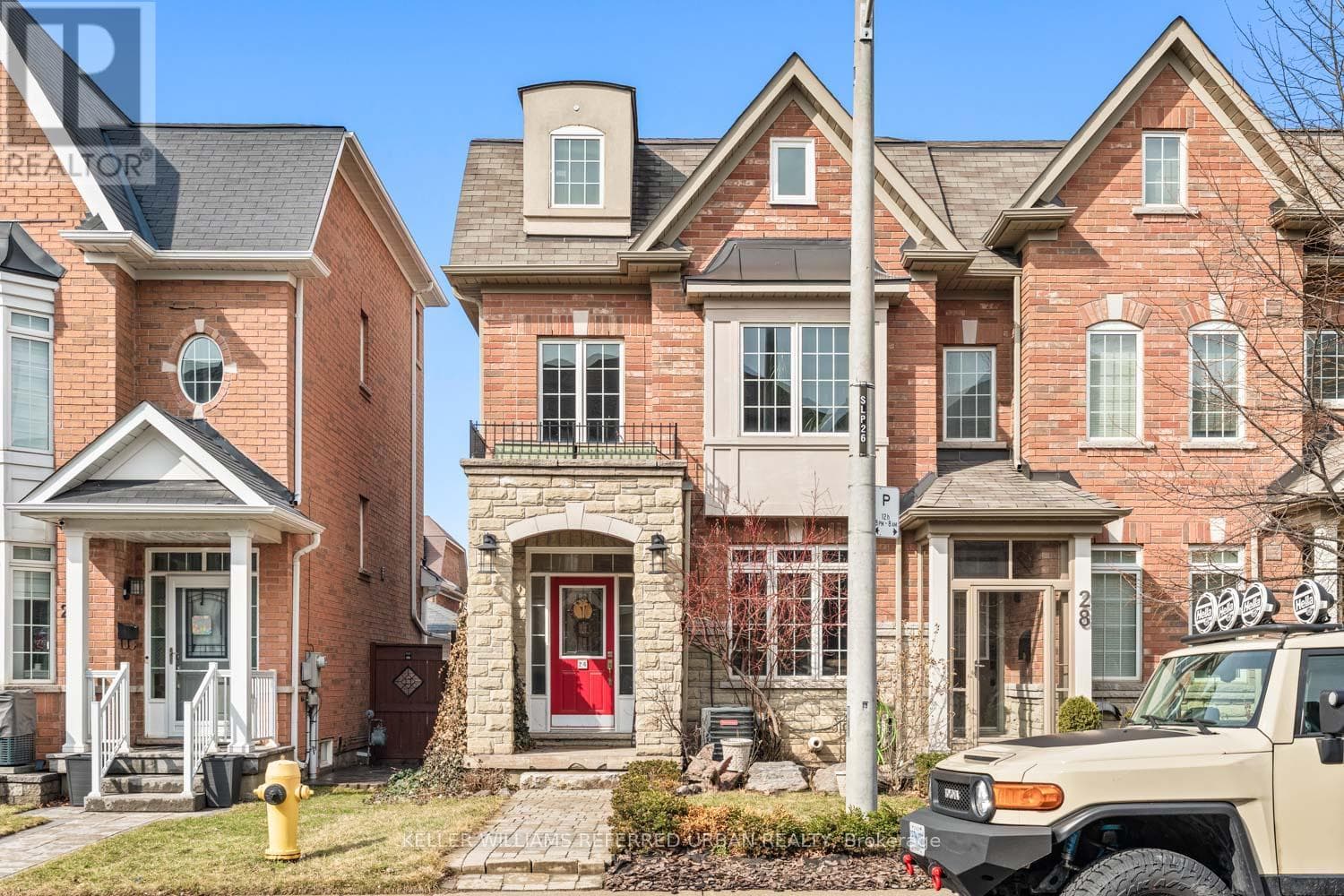 Row / Townhouse – 26 ABRAHAM WELSH ROAD, Toronto – photo 1