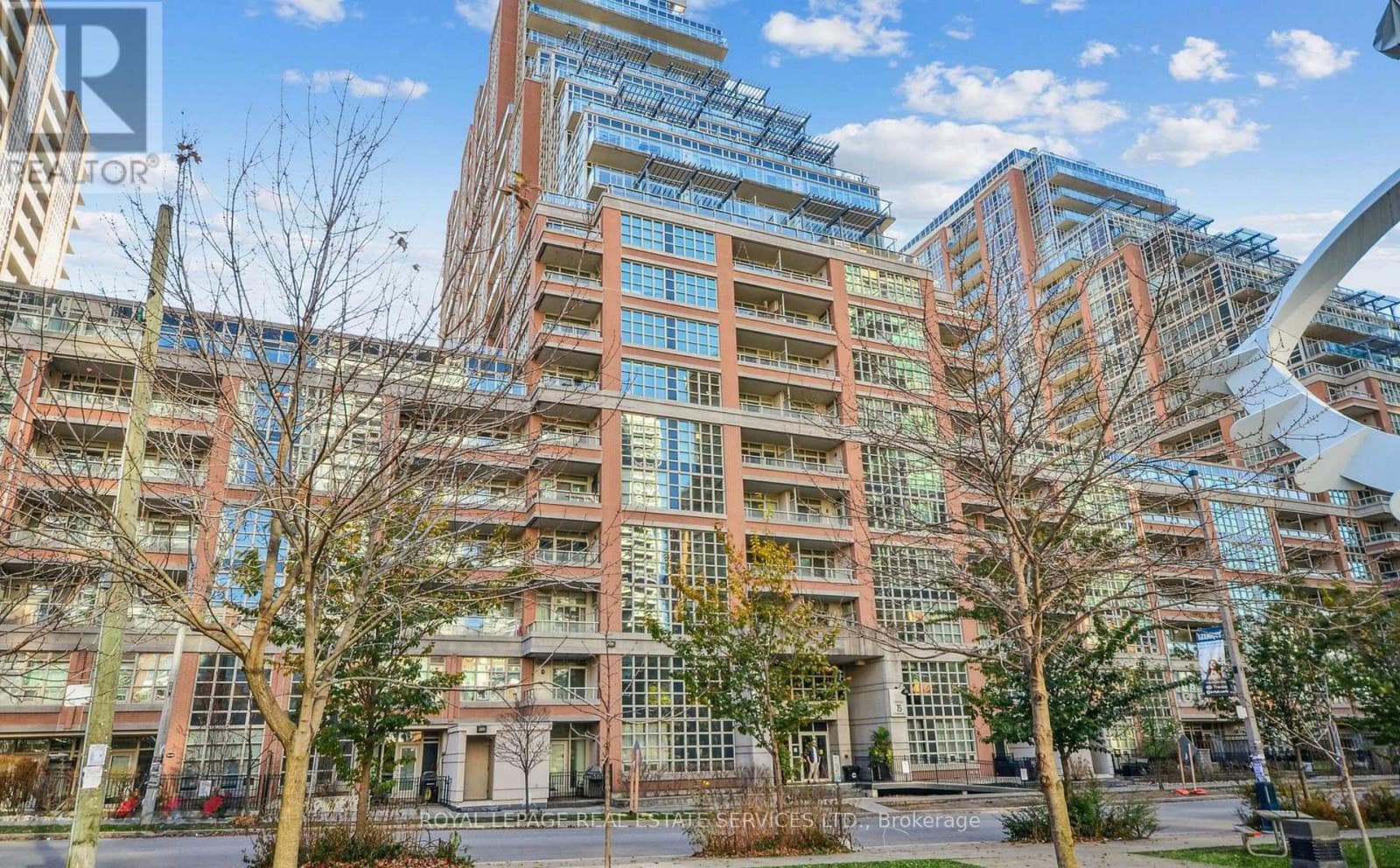 Apartment – 521 - 75 EAST LIBERTY STREET, Toronto – photo 1