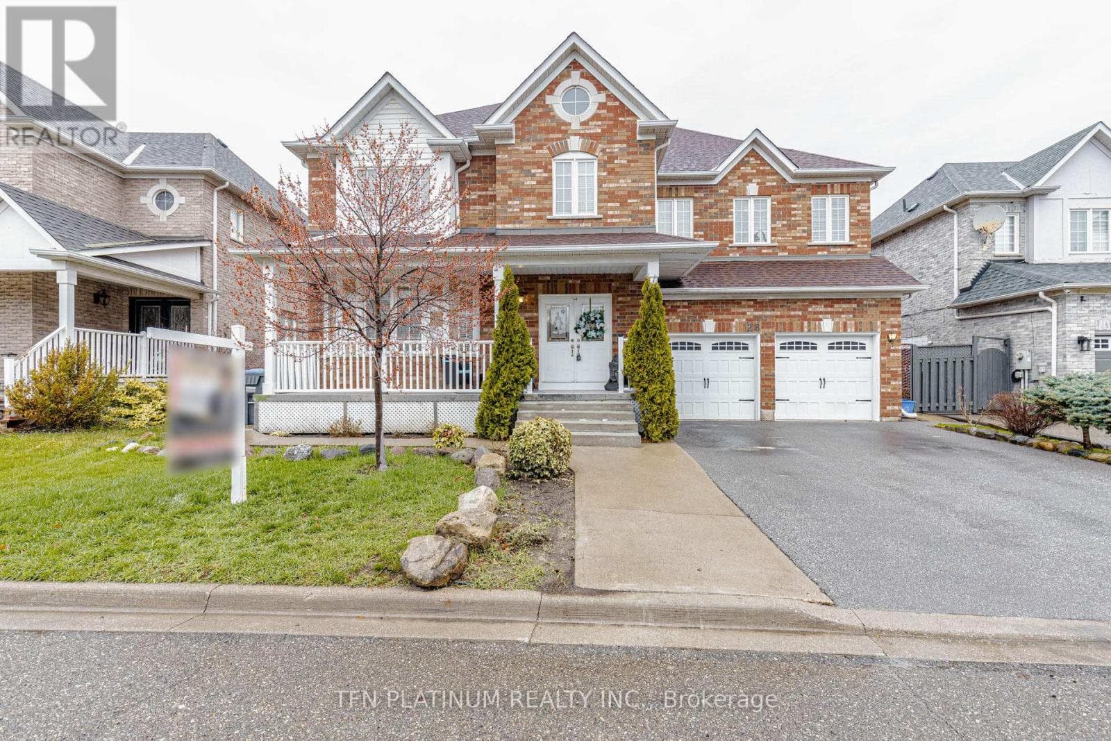 House – 28 BANKS DRIVE, Brampton – photo 1