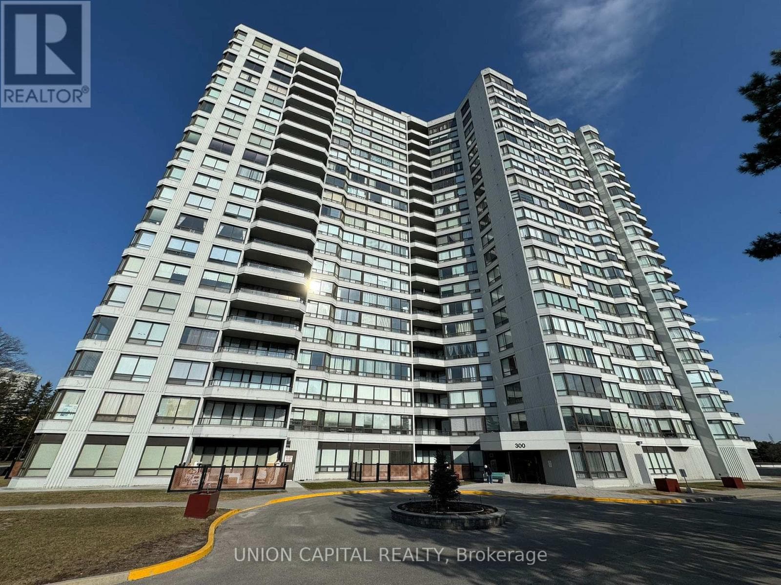 Apartment – 1204 - 300 ALTON TOWERS CIRCLE, Toronto – photo 1