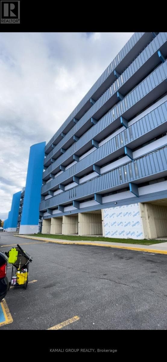 Apartment – 727 - 4645 JANE STREET, Toronto – photo 1