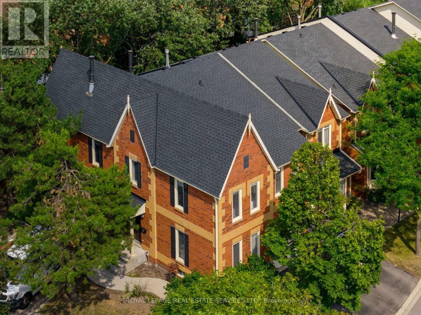 Row / Townhouse – 7 - 2006 GLENADA CRESCENT, Oakville – photo 1