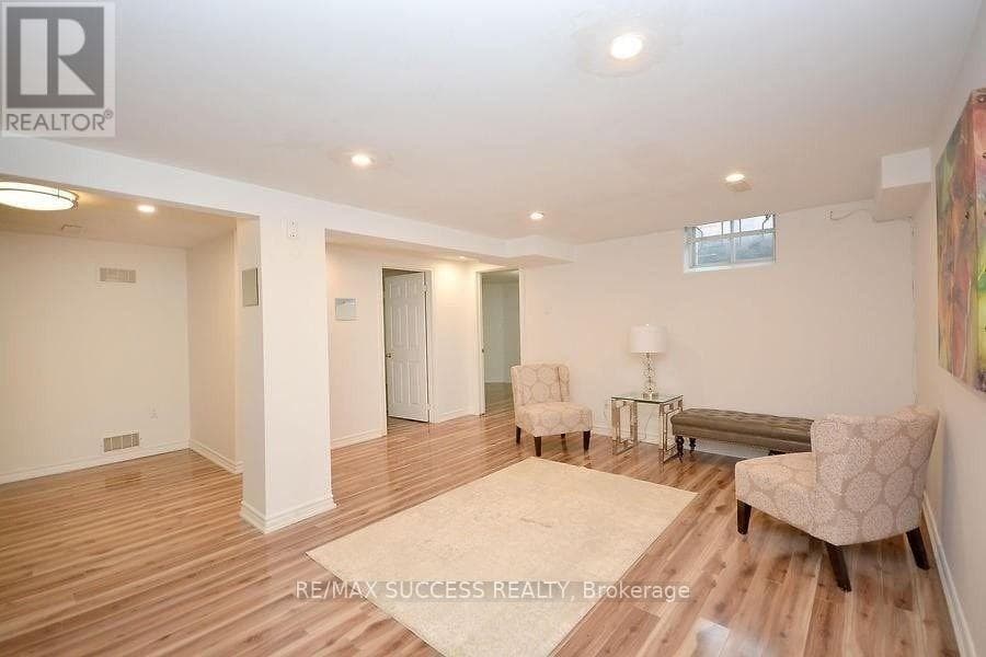 House – 422 SILVERTHORNE CRESCENT, Mississauga – photo 1