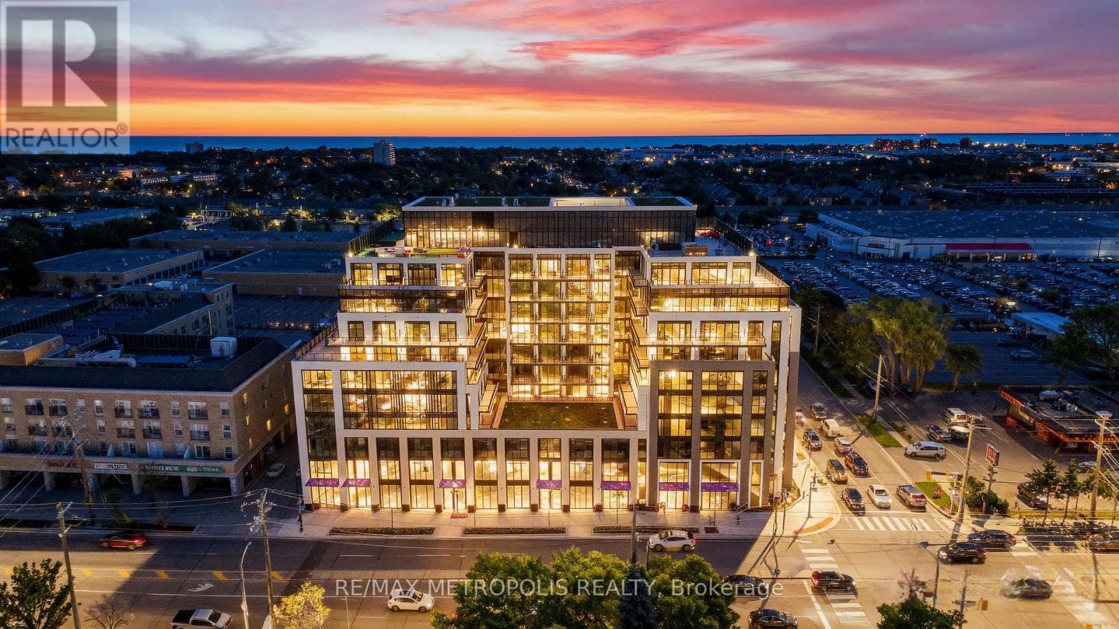 Apartment – 720 - 801 THE QUEENSWAY, Toronto – photo 1