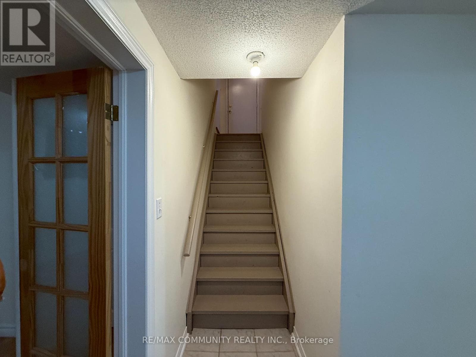 House – LOWER - 27 BOBOLINK AVENUE, Toronto – photo 1