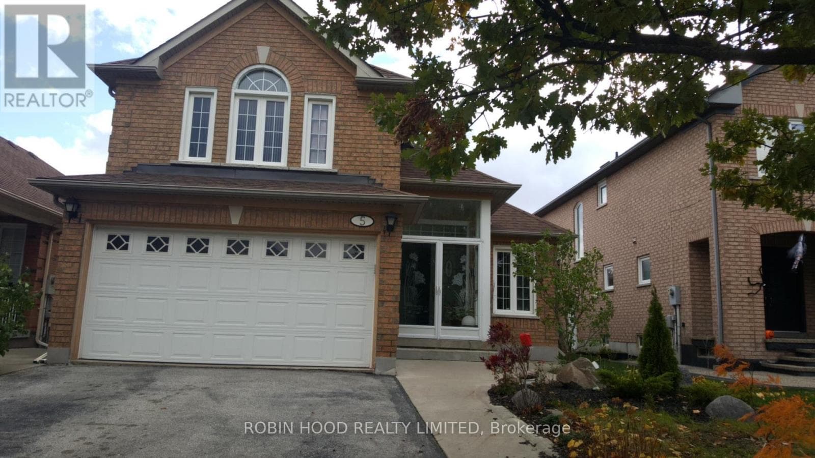 House – 5 - 5 MOUNT MCKINLEY LANE, Brampton – photo 1