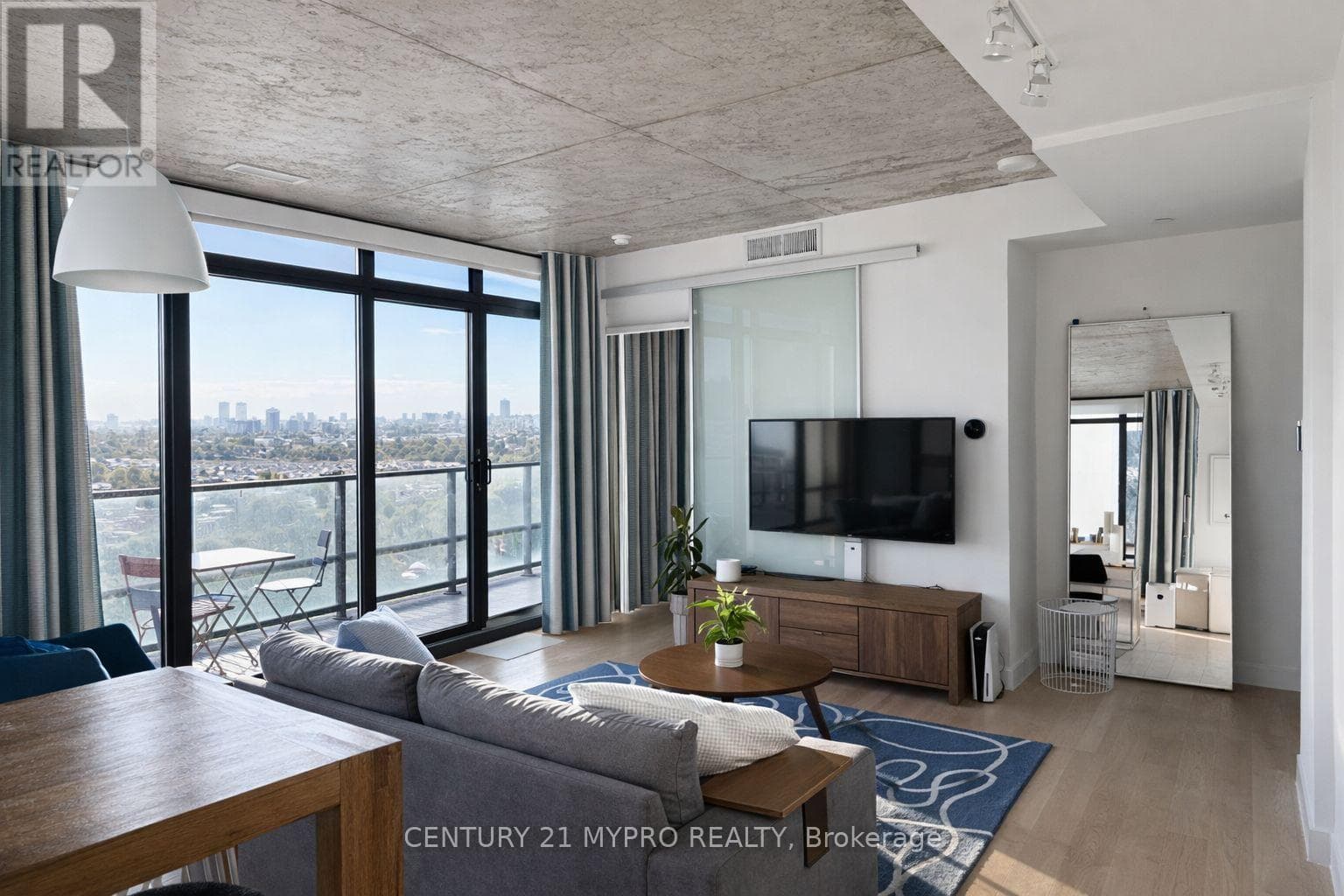 Apartment – 1502 - 111 BATHURST STREET, Toronto – photo 1