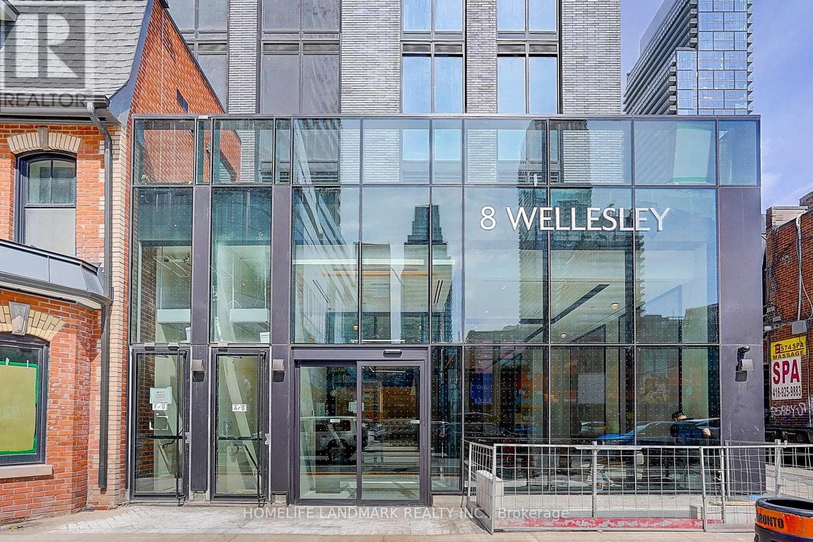 Apartment – 2701 - 8 WELLESLEY STREET W, Toronto – photo 1