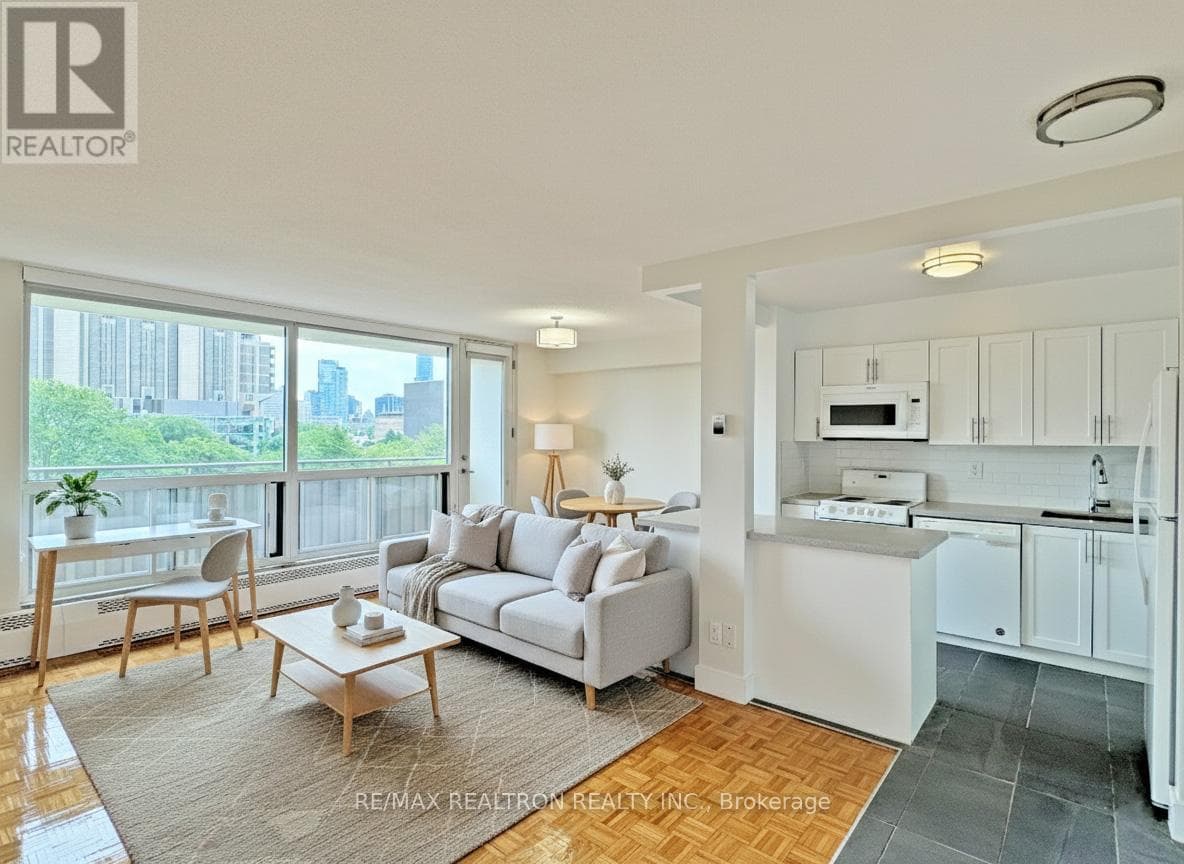 Apartment – 903 - 666 SPADINA AVENUE, Toronto – photo 1