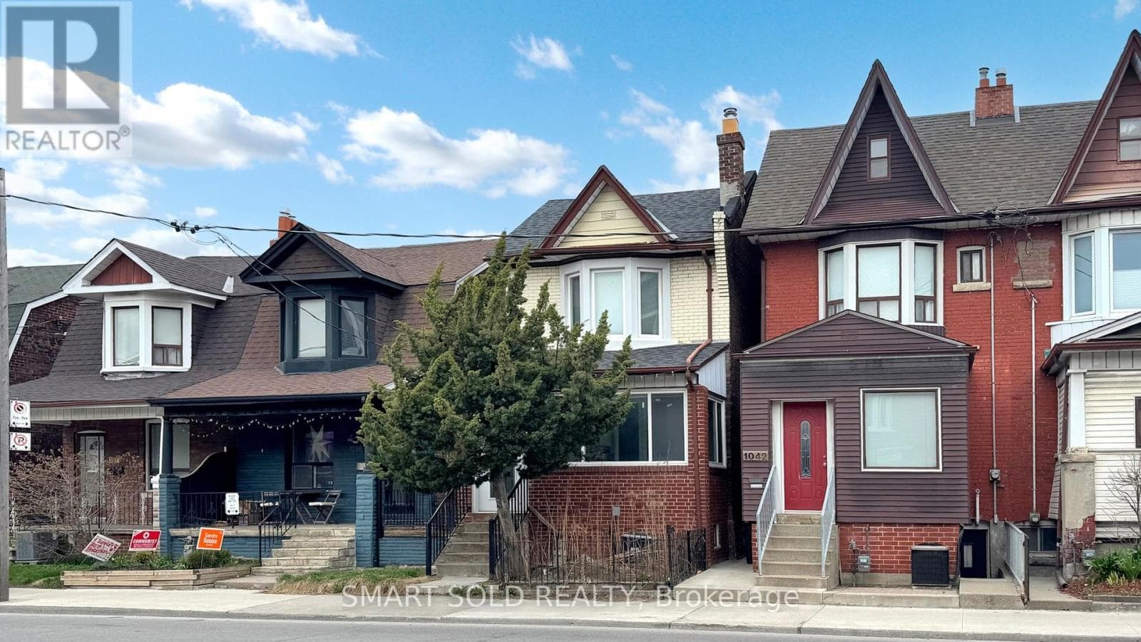 House – MAIN FLR + 2ND FLR - 1040 OSSINGTON AVENUE, Toronto – photo 1