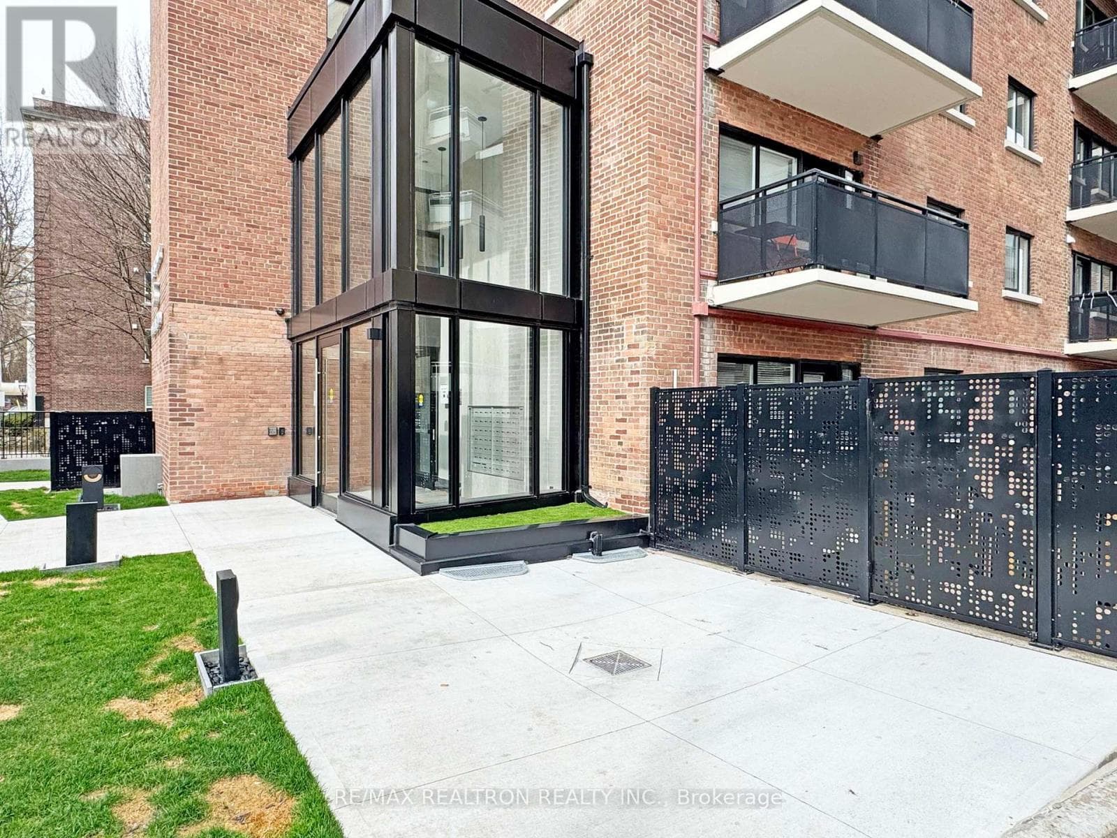 Apartment – 308 - 95 LAWTON BOULEVARD, Toronto – photo 1