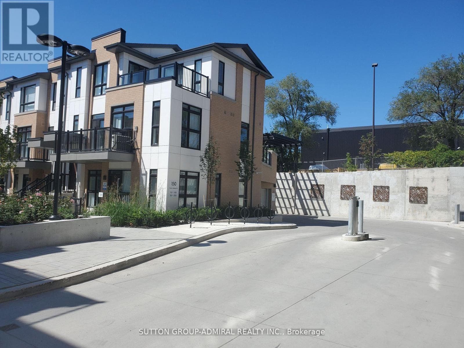 Apartment – A406 - 160 CANON JACKSON DRIVE, Toronto