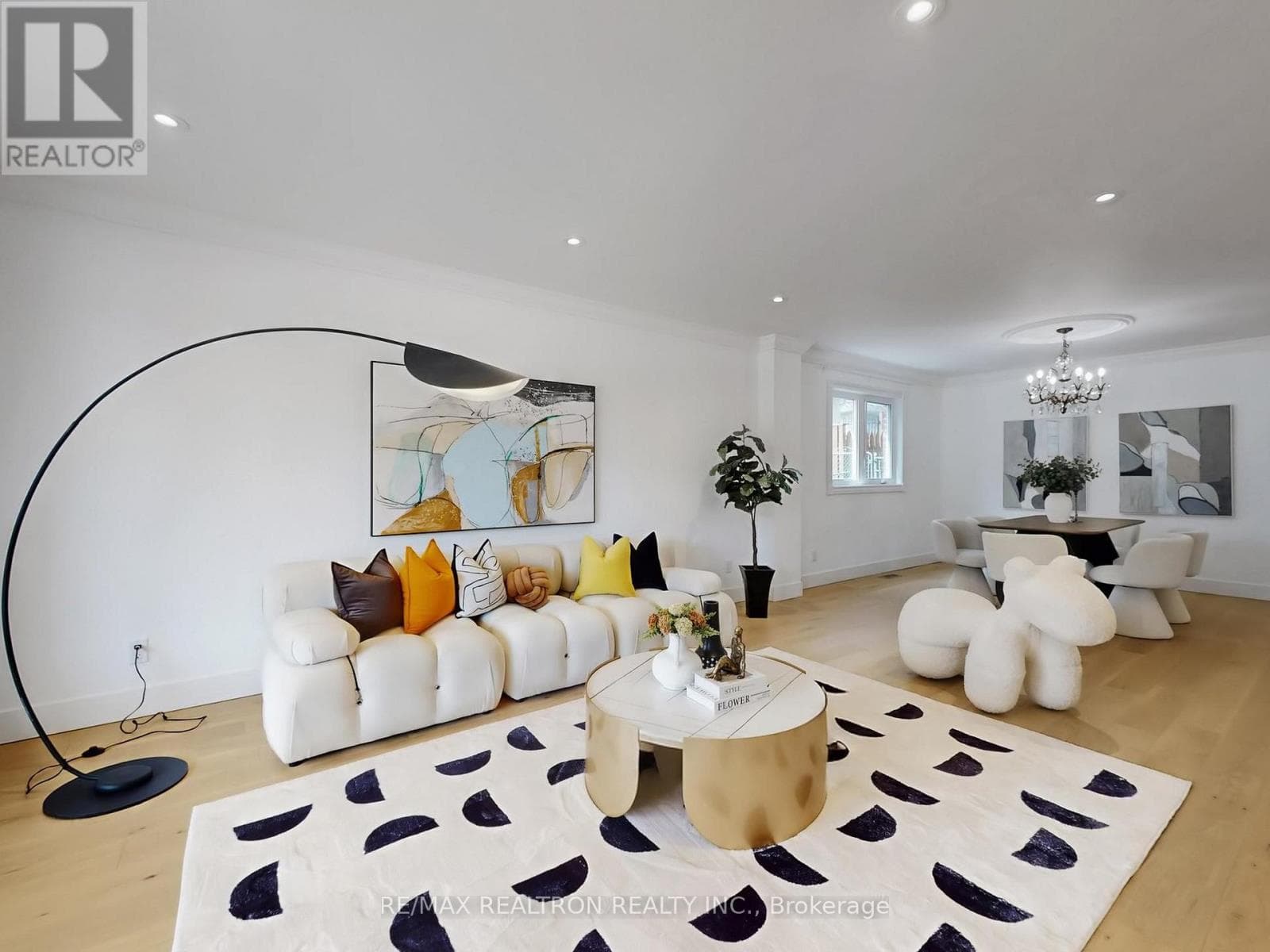 House – 50 ROCKLAND DRIVE, Toronto – photo 3