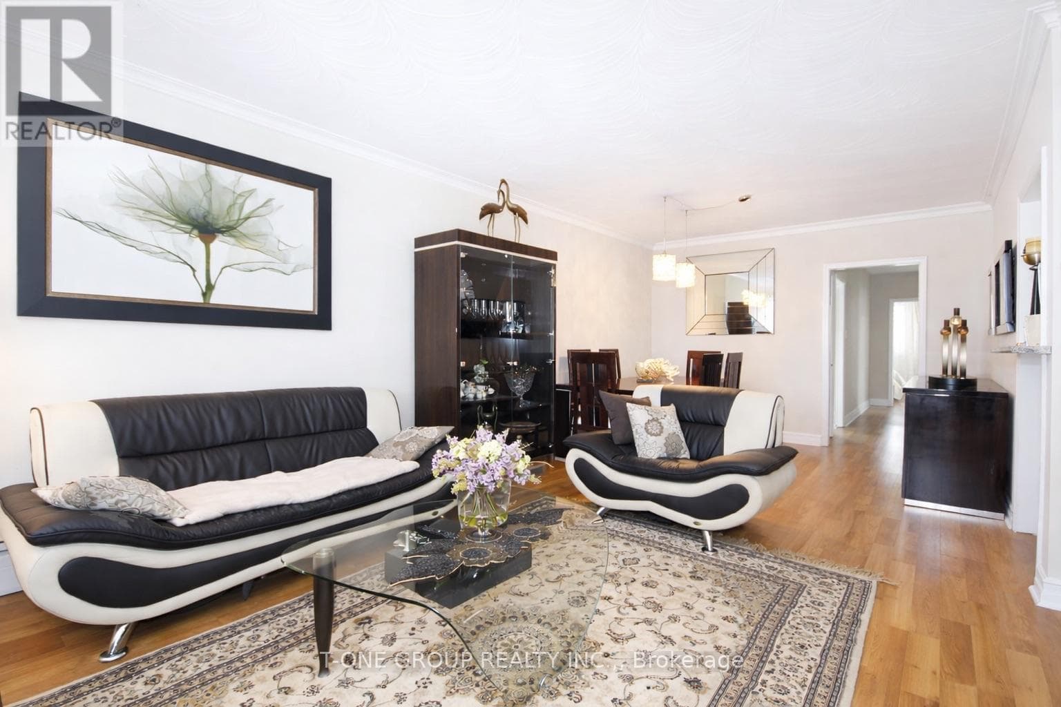 Triplex – 3RD FLR - 240 PANNAHILL ROAD, Toronto