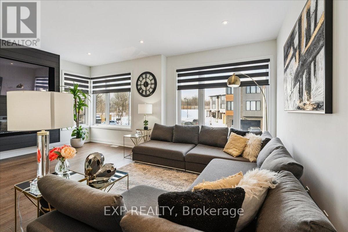 Row / Townhouse – 29 BRIAR COURT, Halton Hills