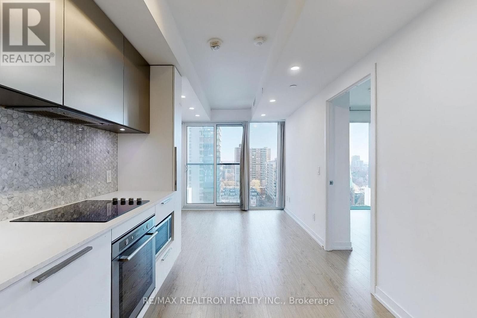 Apartment – 1815 - 85 WOOD STREET, Toronto – photo 1