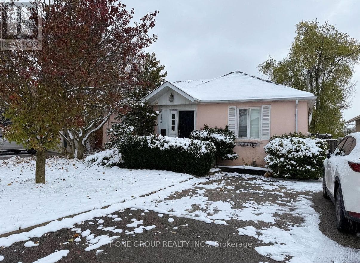 House – 153 CONNAUGHT AVENUE, Toronto – photo 1