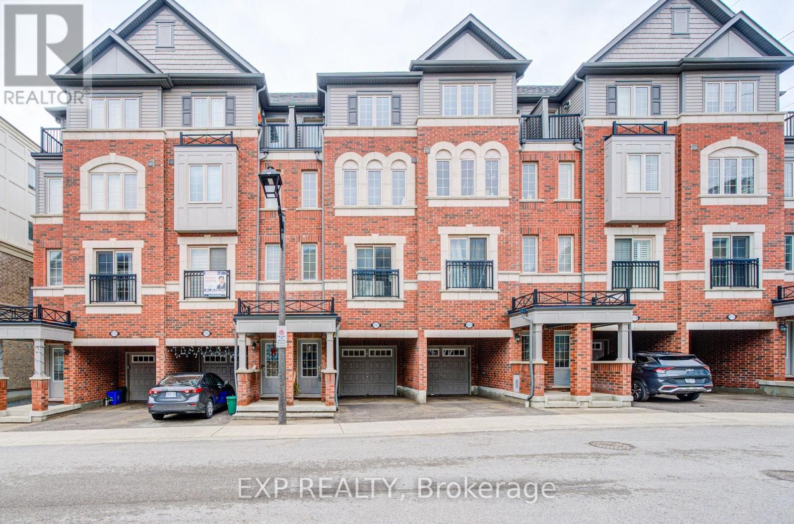 Row / Townhouse – 2723 DEPUTY MINISTER PATH, Oshawa – photo 1