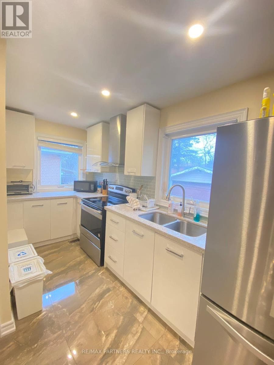 House – 87 BISHOP AVENUE, Toronto – photo 4