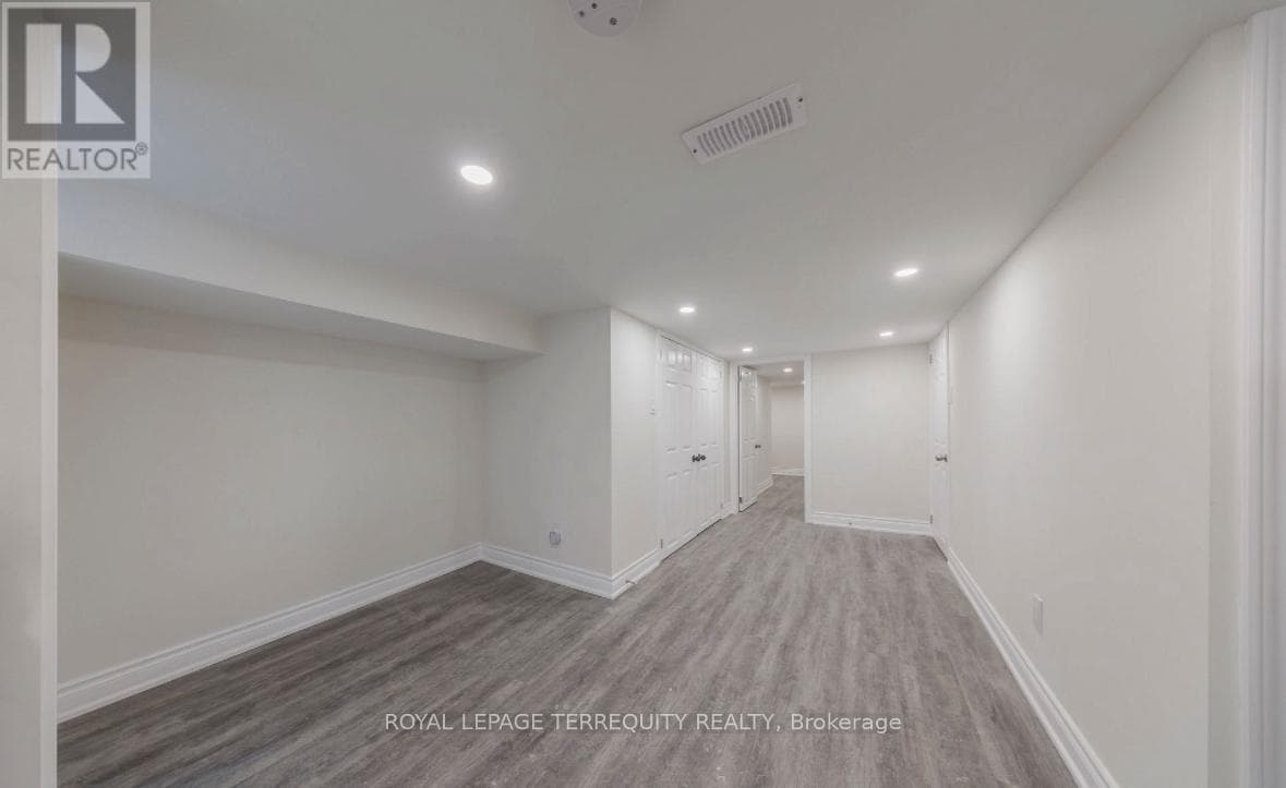 Triplex – BSMT - 185 LAUGHTON AVENUE, Toronto – photo 3