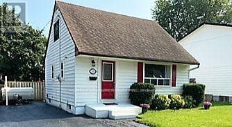 House – 102 KINGS CRESCENT, Ajax – photo 1