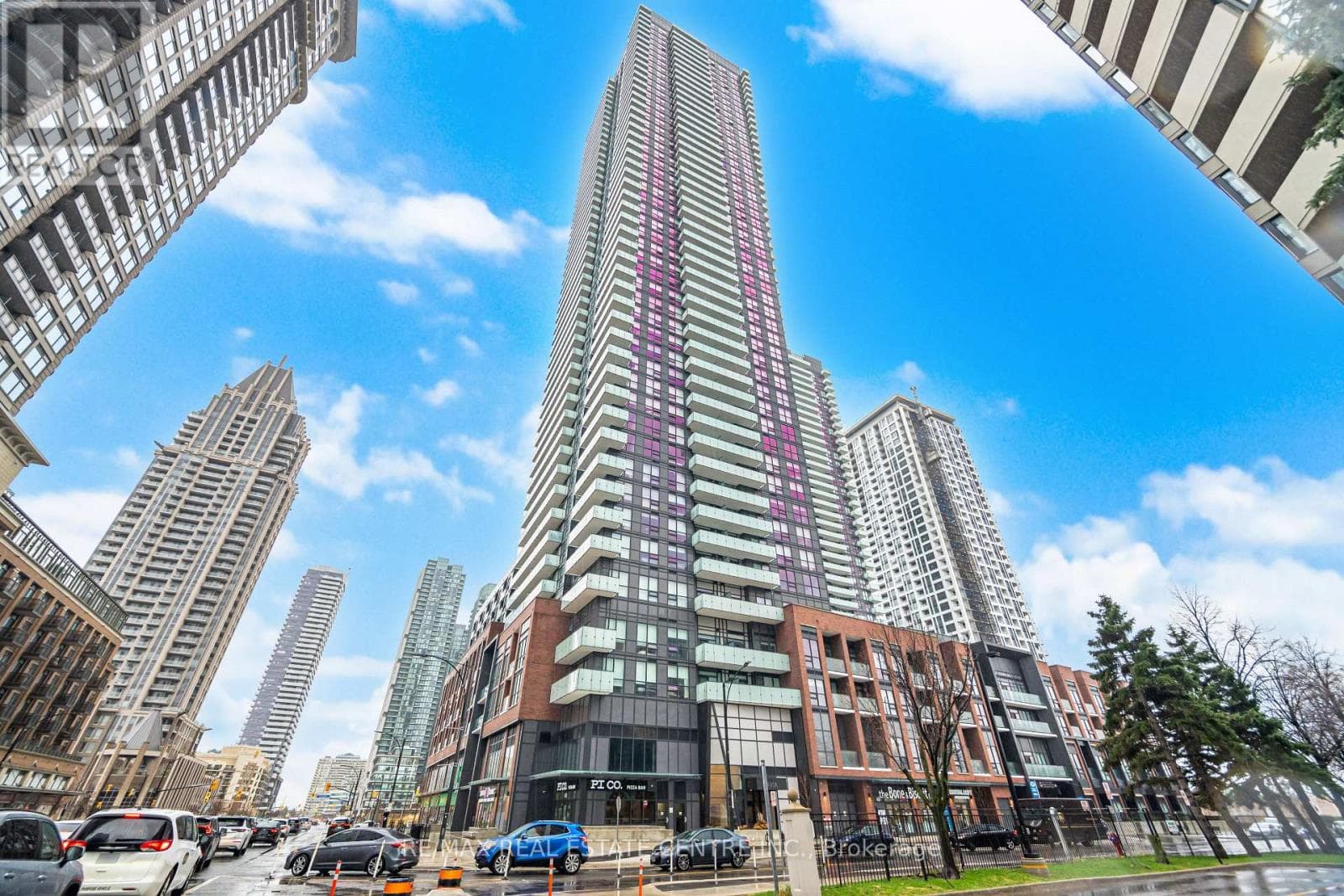 Apartment – 4905 - 430 SQUARE ONE DRIVE, Mississauga – photo 1