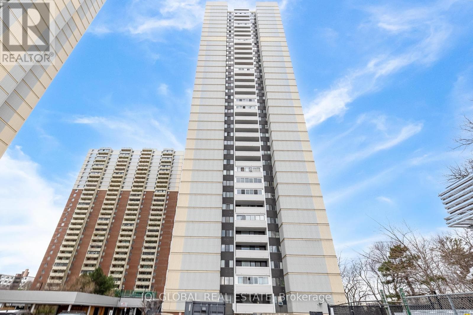 Apartment – 2407 - 3 MASSEY SQUARE, Toronto – photo 1