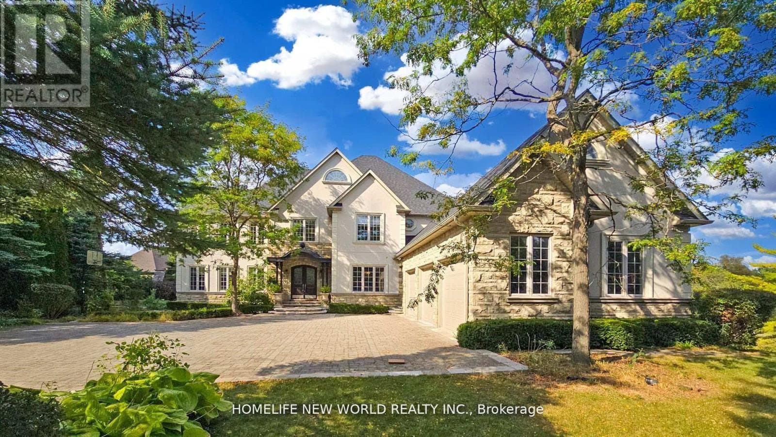 House – 198 KENNEDY STREET W, Aurora