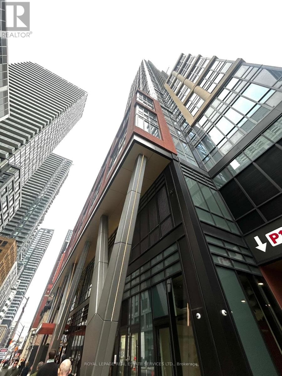 Apartment – 4713 - 108 PETER STREET, Toronto – photo 1