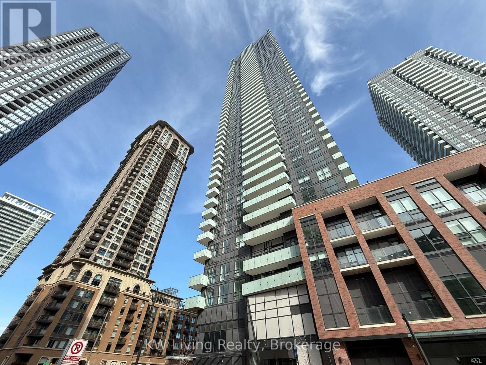 Apartment – 3402 - 430 SQUARE ONE DRIVE, Mississauga – photo 1