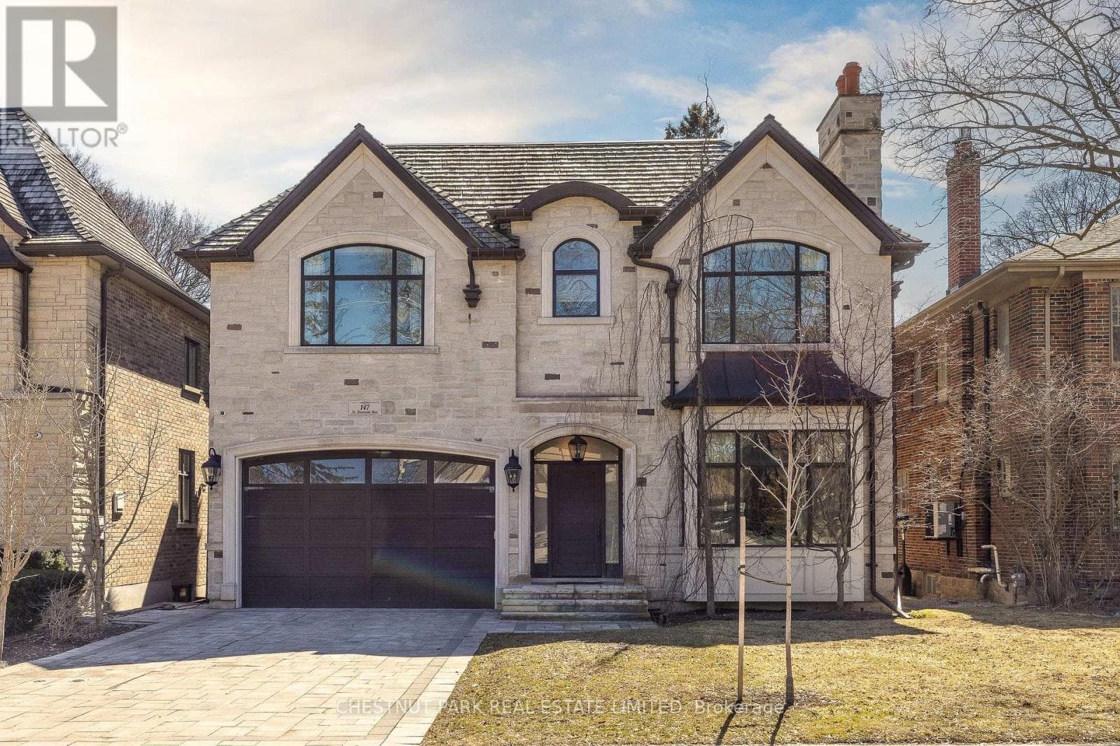 House – 147 ST LEONARD'S AVENUE, Toronto – photo 1