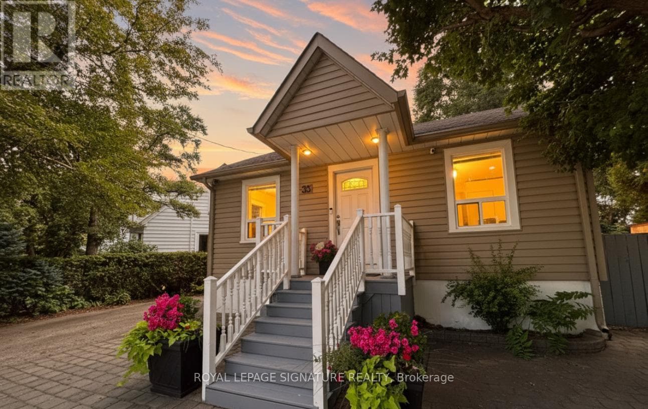 House – 33 COCHRANE DRIVE W, Toronto – photo 1