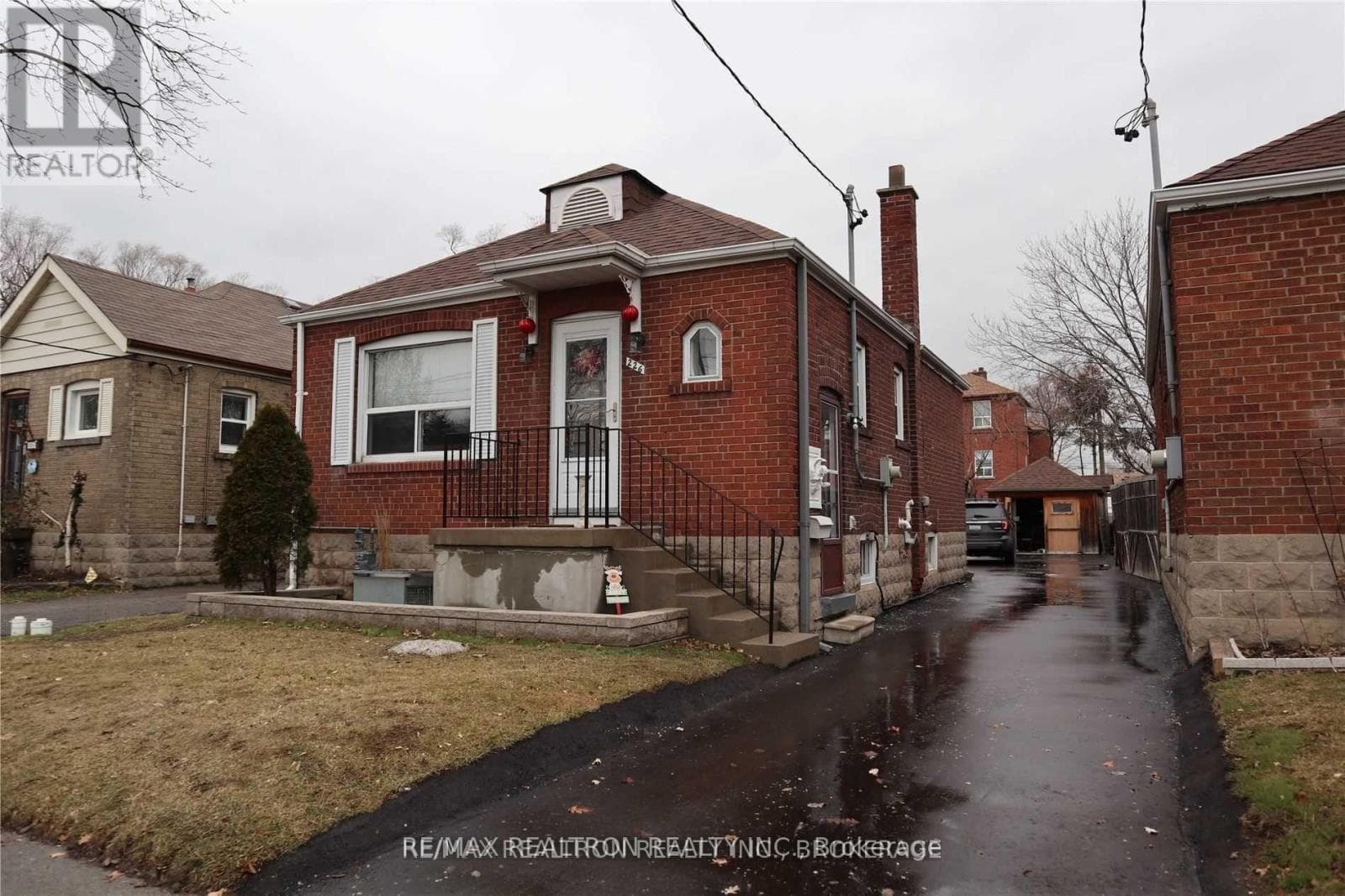 House – 226 CHURCH STREET, Toronto – photo 1