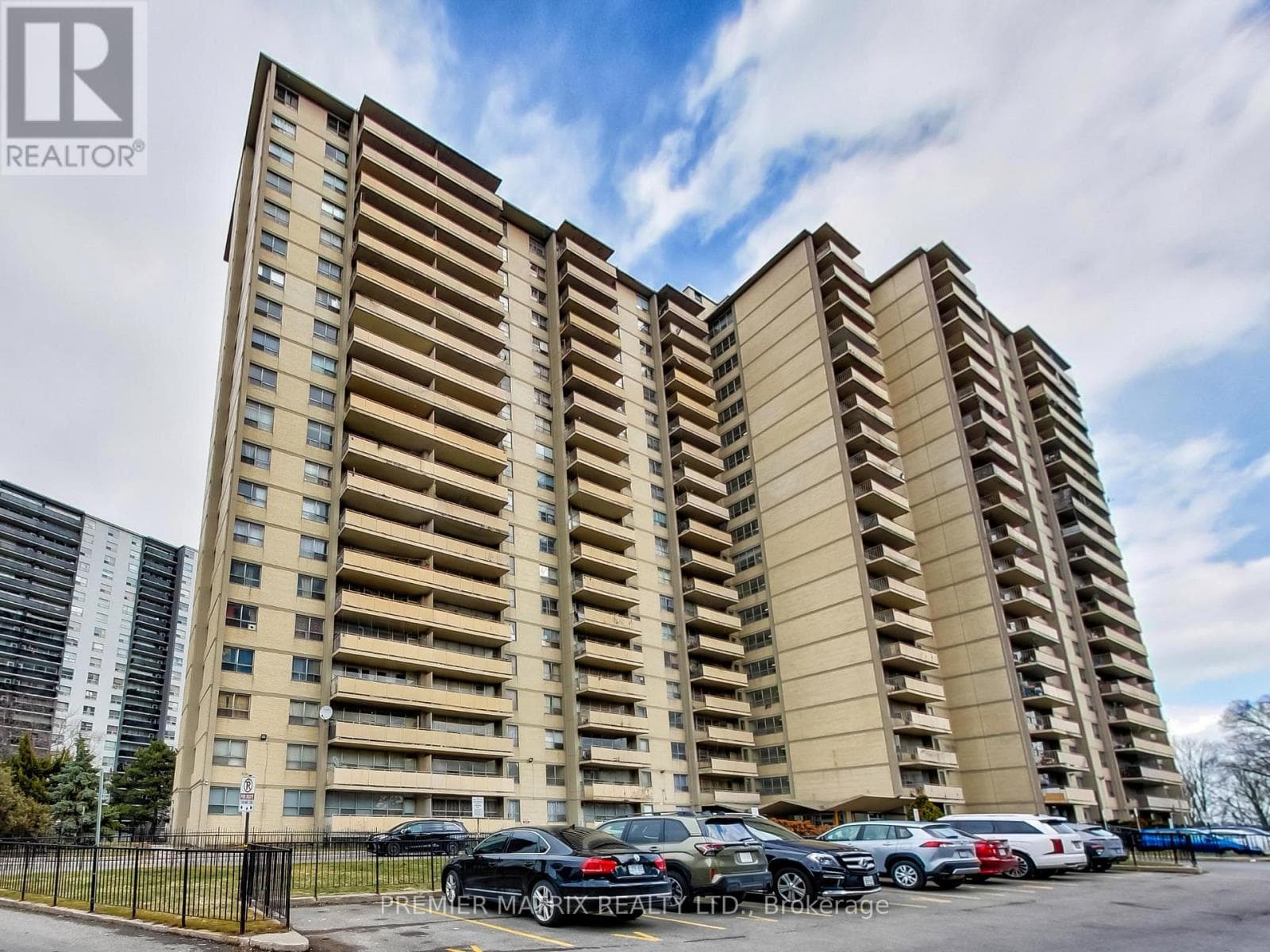Apartment – 907 - 65 THORNCLIFFE PARK DRIVE, Toronto