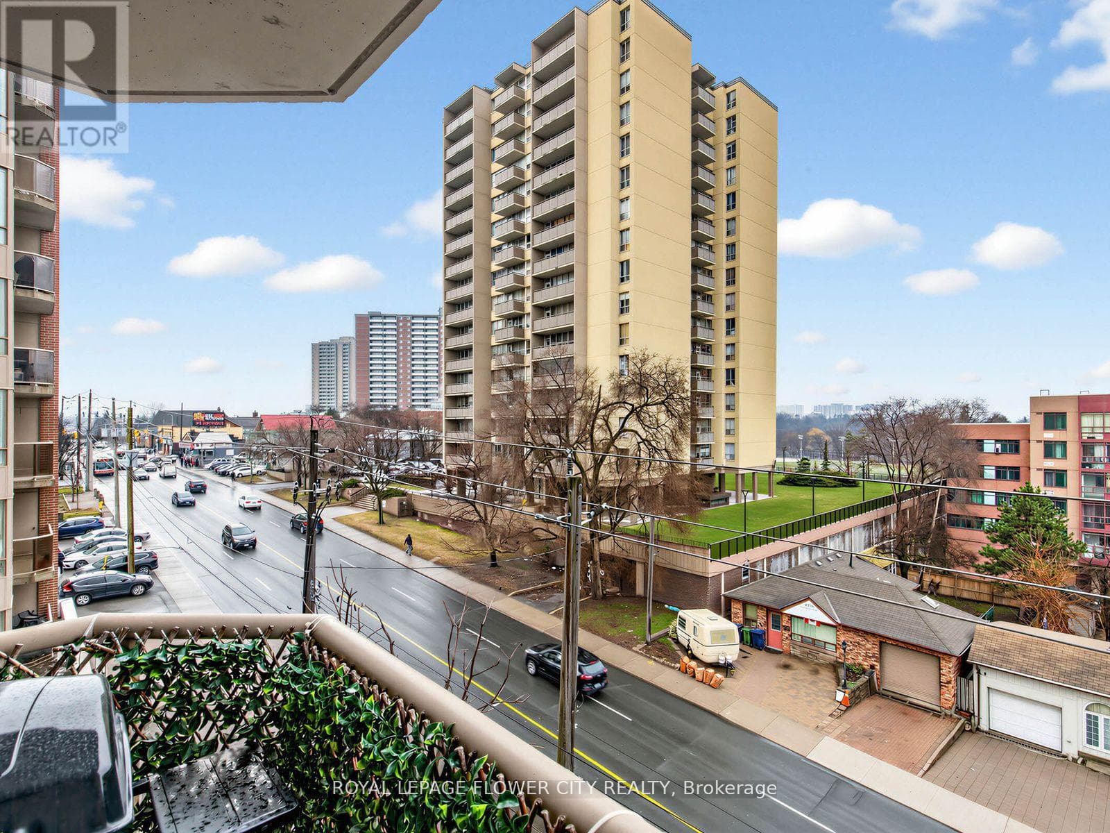 Apartment – 404 - 2088 LAWRENCE AVENUE W, Toronto